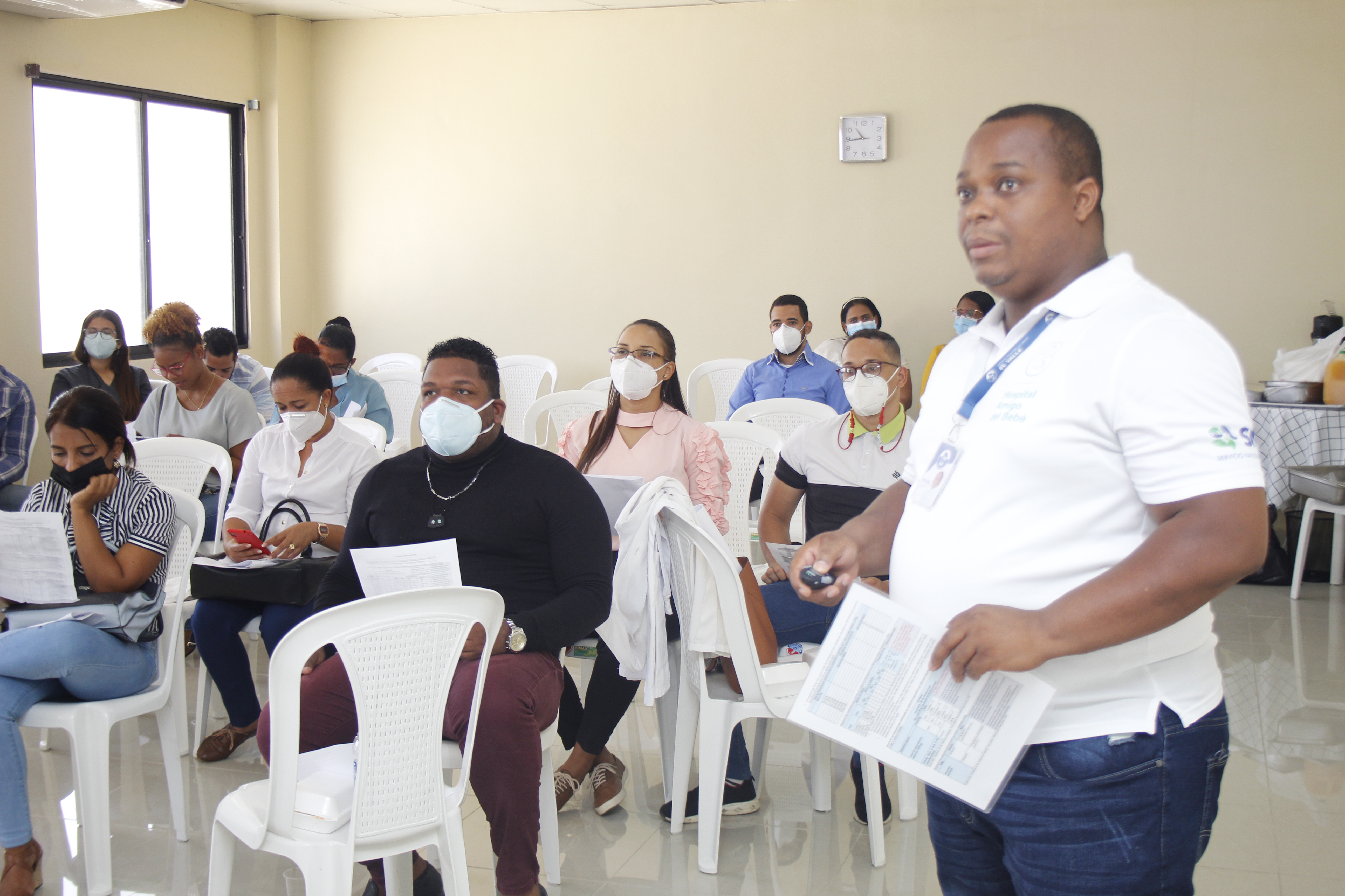 Lee más sobre el artículo Con motivo al Día internacional Contra el Dengue, imparten Curso-Taller en salón del Alejandro Cabral