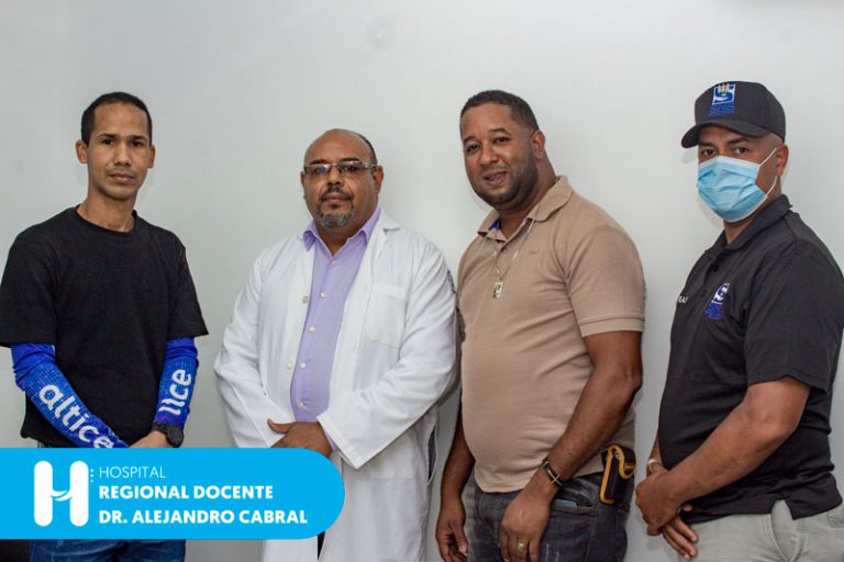 Lee más sobre el artículo Director del Hospital Dr. Alejandro Cabral se reúne con los encargados de Tecnología y Seguridad